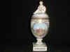 Frederiksborg slot vase med laag putti.JPG (101977 byte)